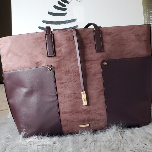 Purse - Picture 2 of 2